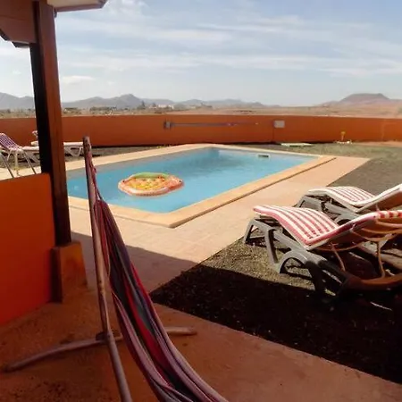 Beautiful House With Pool - 'casa Mar Y Tierra' Holiday home